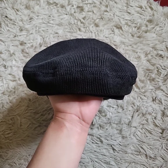 *SOLD* Urban Outfitters Black Corduroy Newsboy Cap The Ringo Cap Retro Hat - Picture 4 of 11